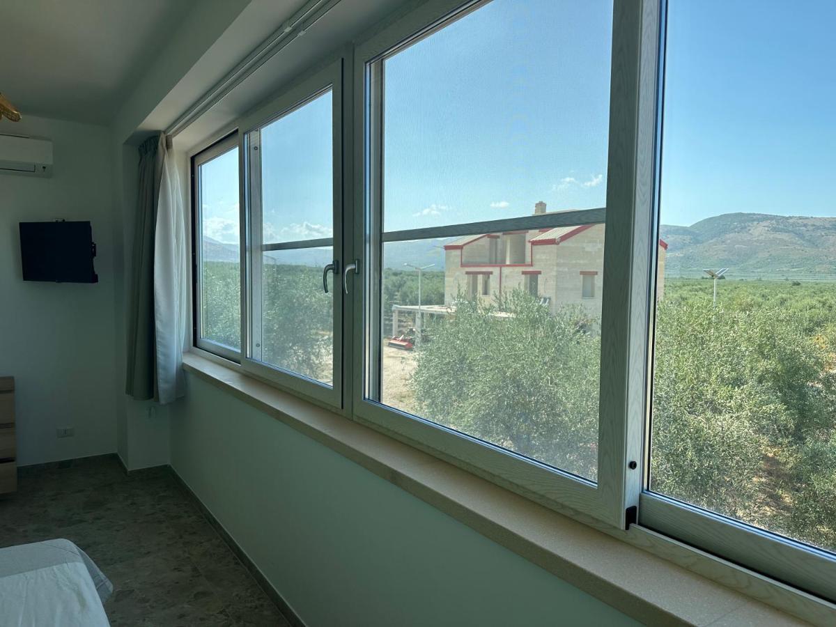 Agriturismo Biorussi Carpino Eksteriør billede