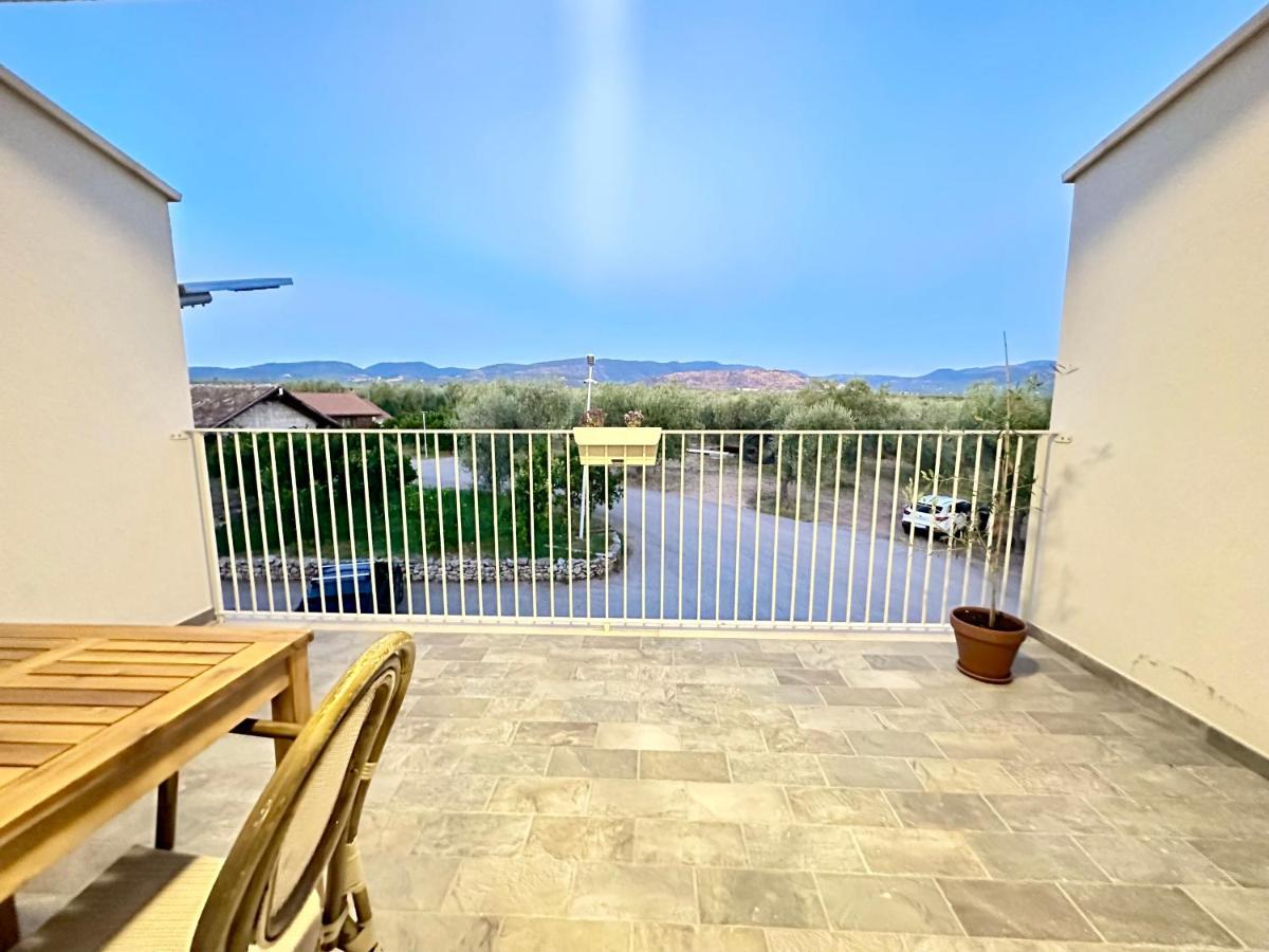 Agriturismo Biorussi Carpino Eksteriør billede
