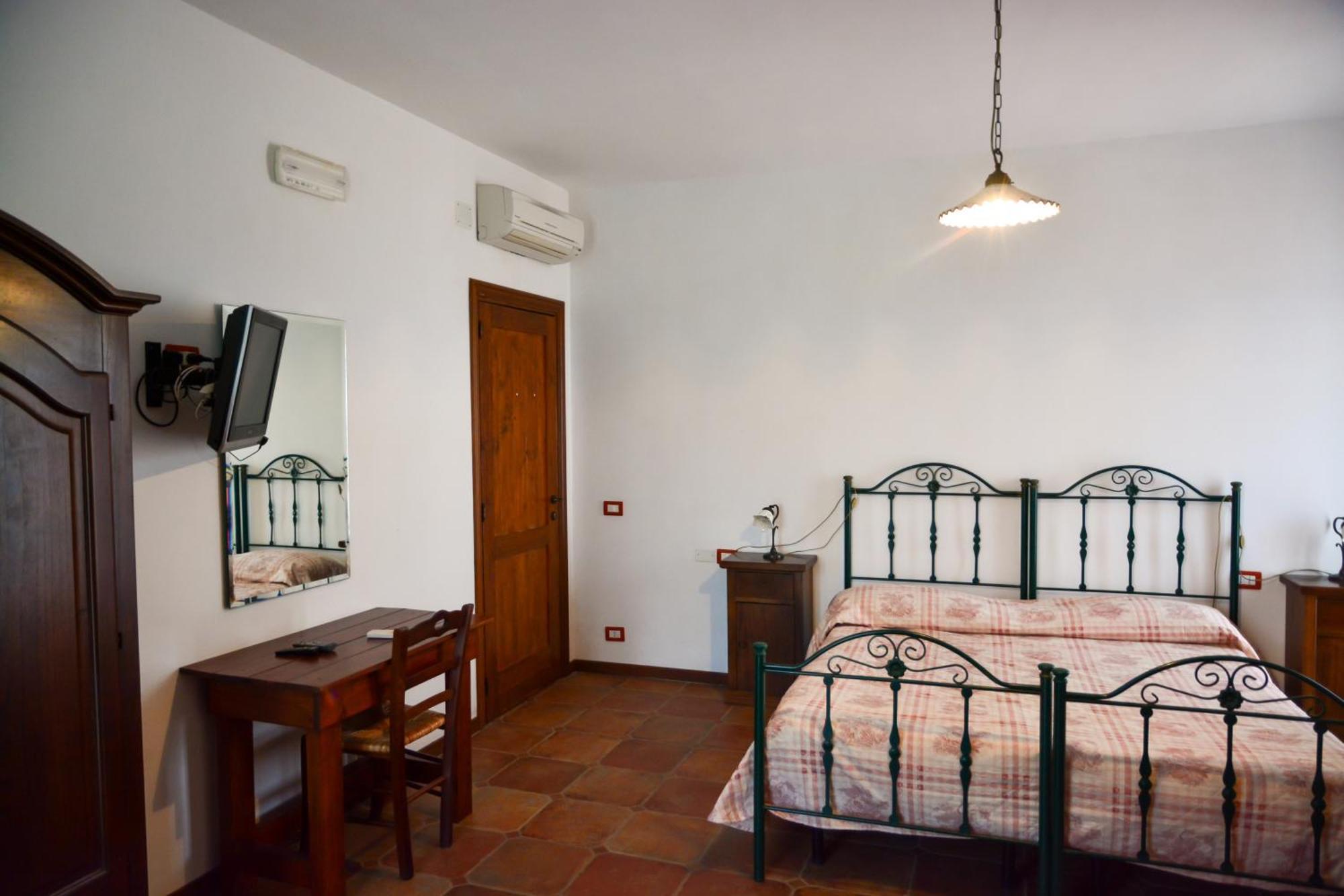 Agriturismo Biorussi Carpino Eksteriør billede